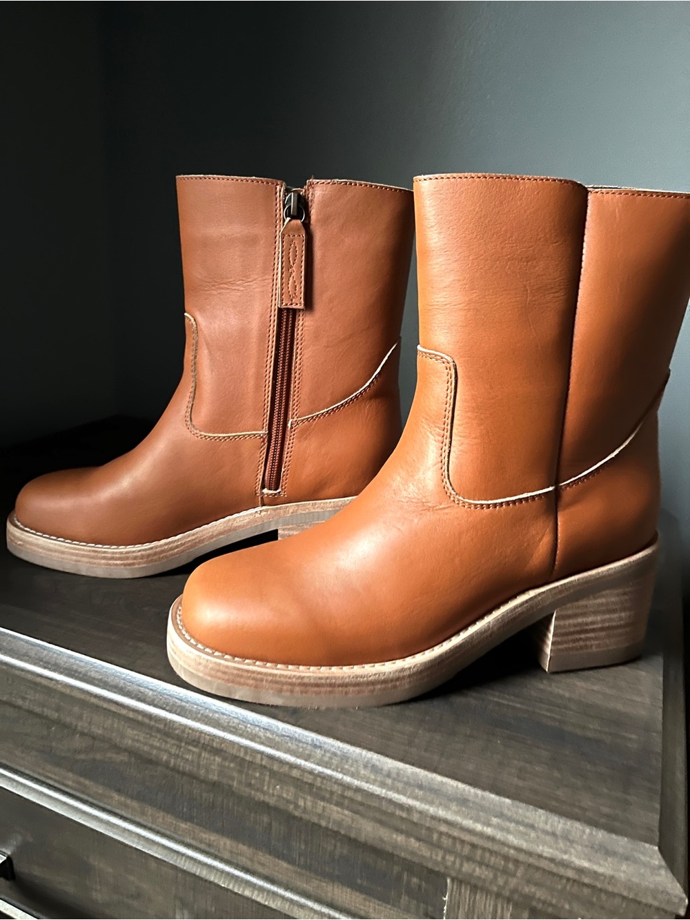 Dingo Women Tan Round Toe Bootie Size 7